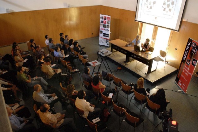 Les ràdios locals i ComRàdio potenciaran la informació de proximitat