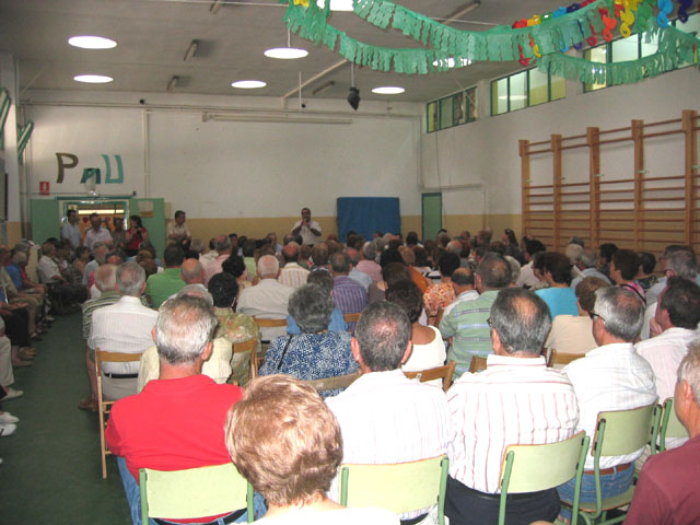 Veïns de Les Fontetes es manifestaran aquesta tarda per reclamar el manteniment de l’ambulatori al barri