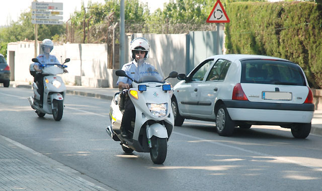 Policia Local i Mossos d’Esquadra posen en marxa un servei de patrulla motoritzat pioner al país
