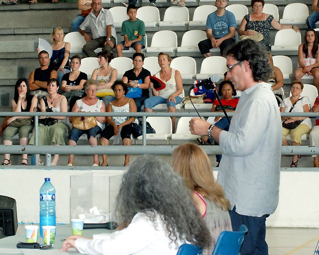 Emocions al sorteig dels pisos de lloguer del carrer de Còrdova