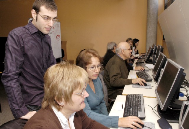 S’inicien els cursos d’informàtica gratuïts al Telecentre