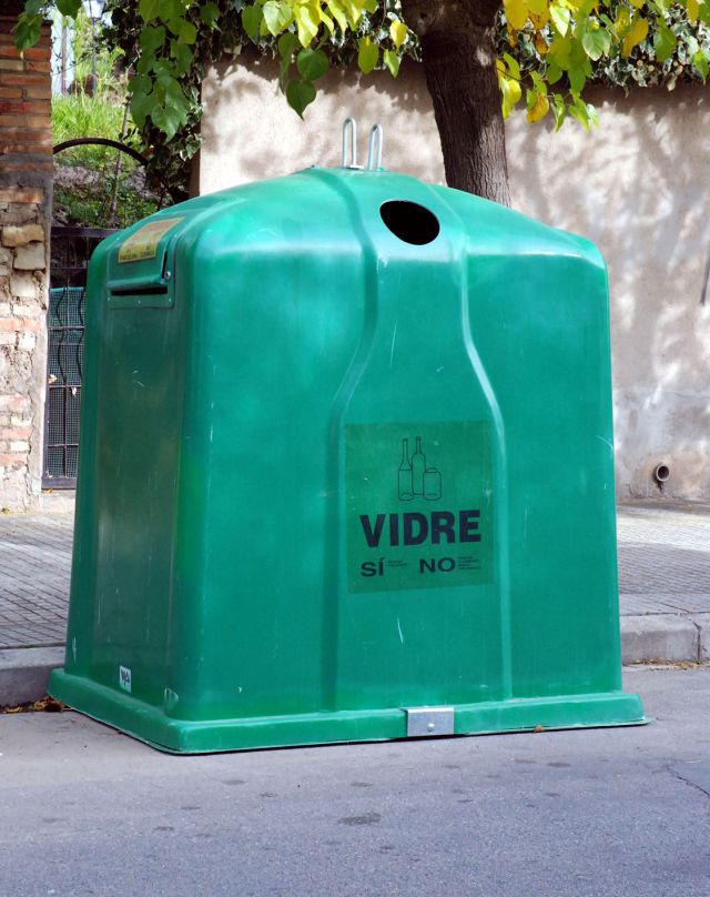 L'Ajuntament impulsa el reciclatge del vidre entre el sector de l’hostaleria