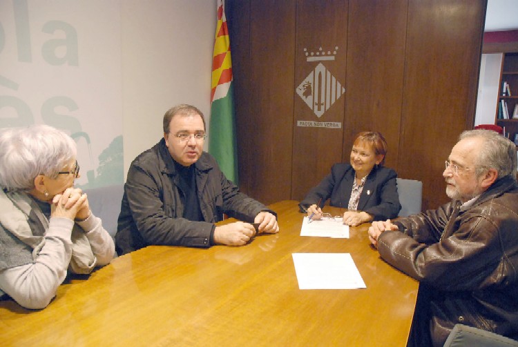 L’Ajuntament signa convenis de caire solidari
