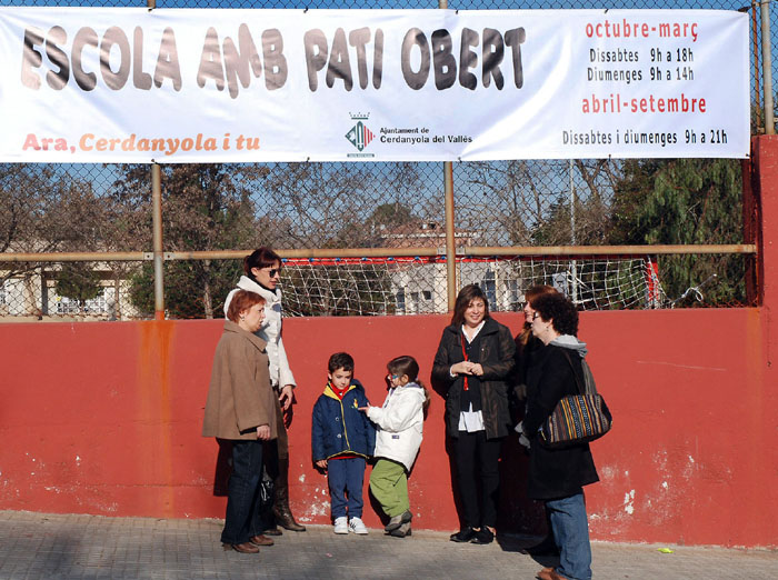 L’Escola Xarau també obre el seu pati a la ciutadania