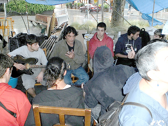 Xerrades a l’acampada