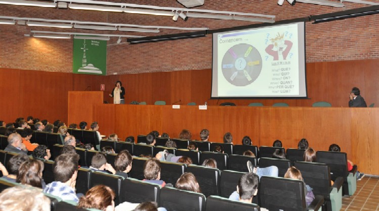 Els moviments sísmics centren la xerrada del Dia de la Ciència del batxillerat