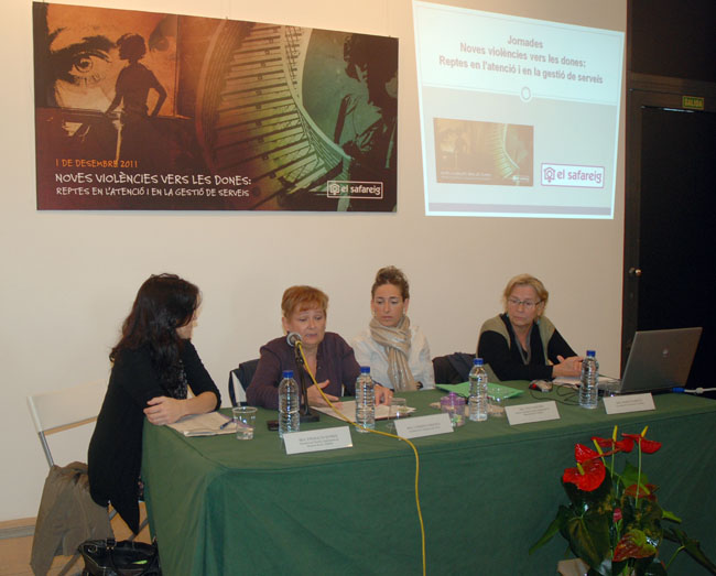 Una jornada analitza les noves violències vers les dones