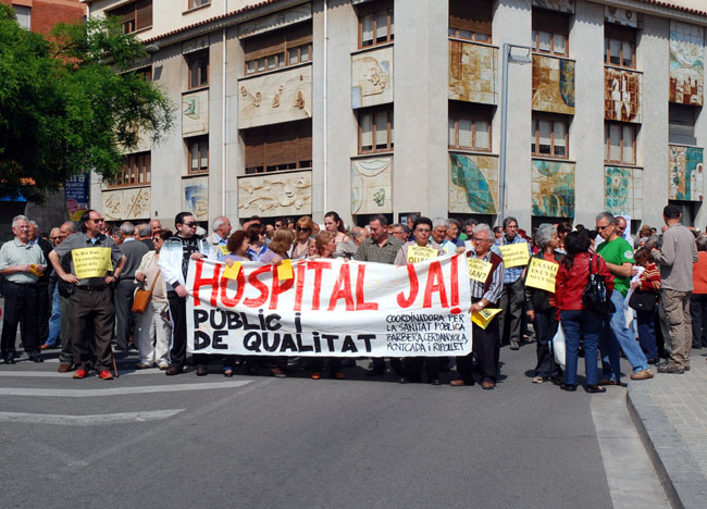 350 persones reclamen de nou l'hospital comarcal