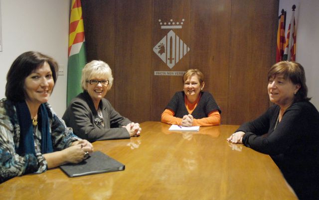 L’alcaldessa reivindica millores en l'atenció sanitària davant la directora comarcal dels serveis