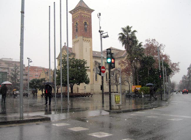 Crida a la prudència davant l'onada de fred i les plaques de gel