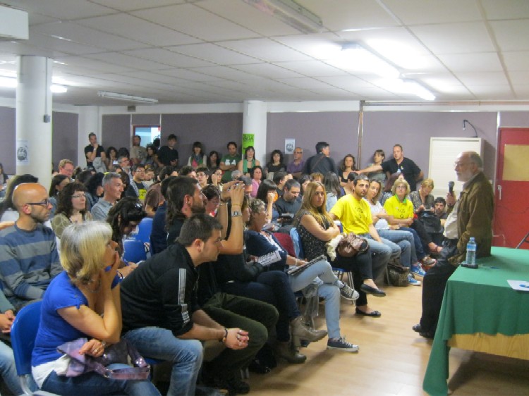 La jornada de mestres de l'escola pública diu prou a les retallades