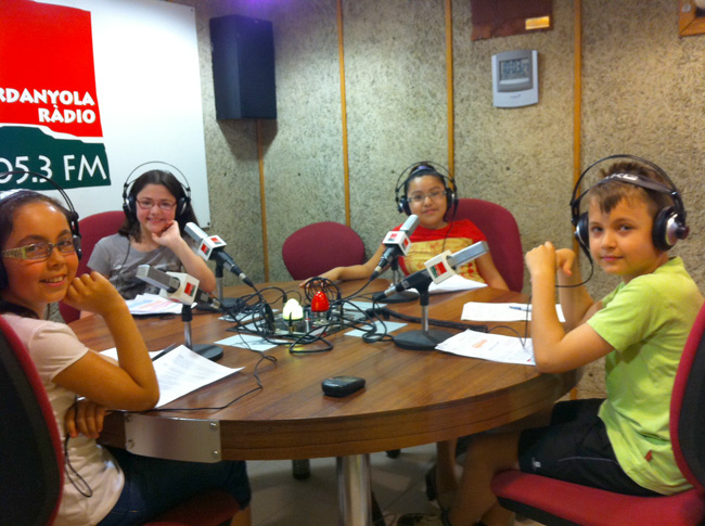 Programes escolars a Cerdanyola Ràdio. 4t B Escola Municipal La Sínia