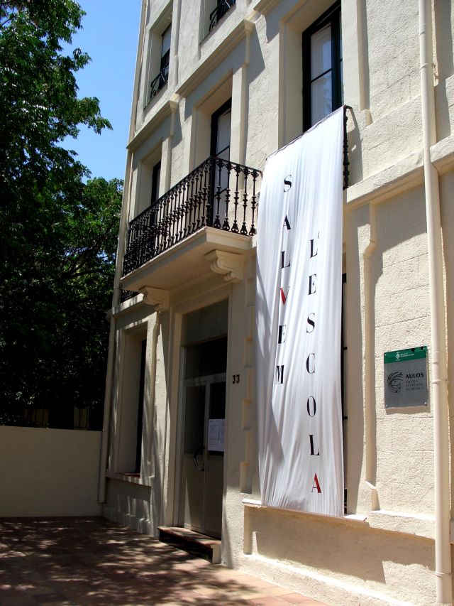La plantilla de l'escola de música posa en marxa la campanya Tots som Aulos