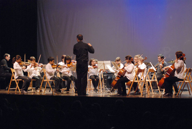 Aulos obre matriculacions i prepara un nou curs marcat pel pla de viabilitat