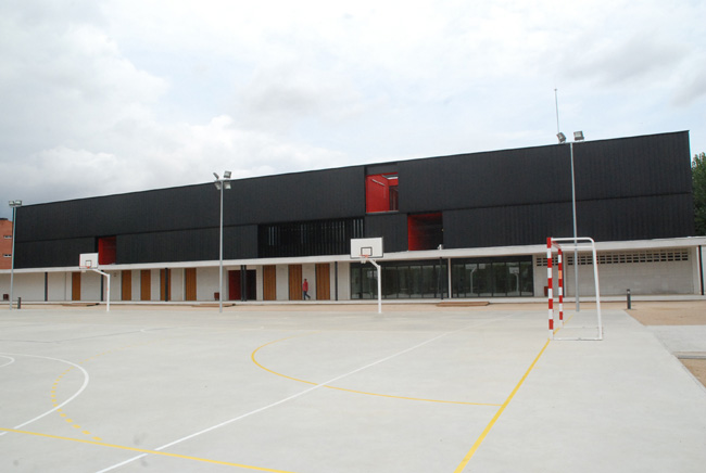 Seguiment majoritari de la vaga de secundària als instituts públics