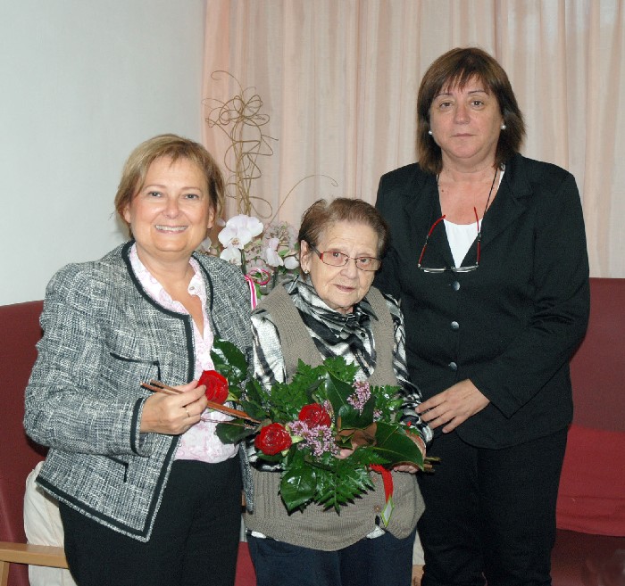 L'Ajuntament ha homenatjat a la centenària Josefa Hernández 