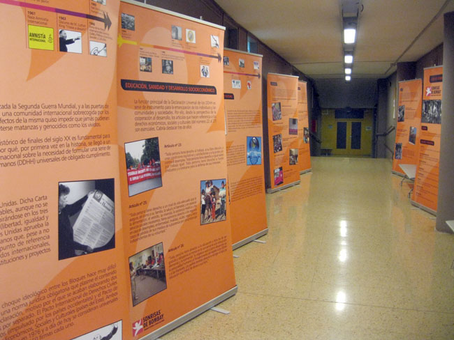 Sonrisas de Bombay mostra la lluita pels drets humans en una exposició