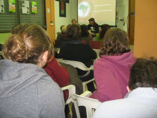 Un documental mostra l'educació com a eina per al canvi social