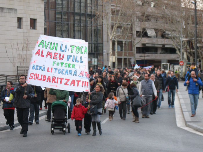 AMPA de l'escola Xarau i grups polítics unifiquen la lluita pel manteniment del centre