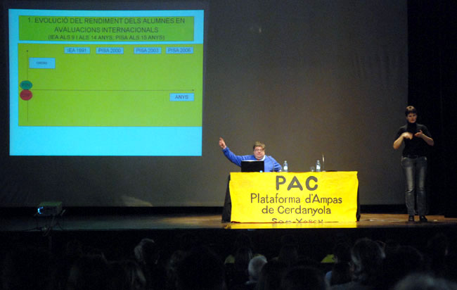L'èxit del sistema educatiu passa per convertir-lo en prioritat nacional