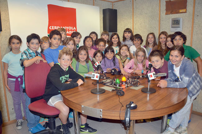 Programes escolars a Cerdanyola Ràdio. 1r grup de l'Escola Bellaterra.