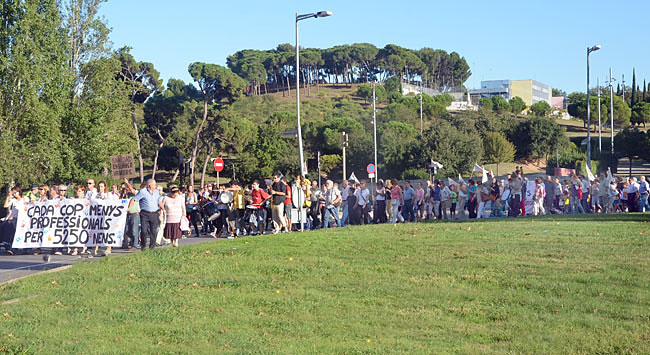 Una manifestació recorre la ciutat en defensa de la sanitat pública
