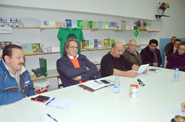 La PAH acusa d'oportunisme al govern municipal