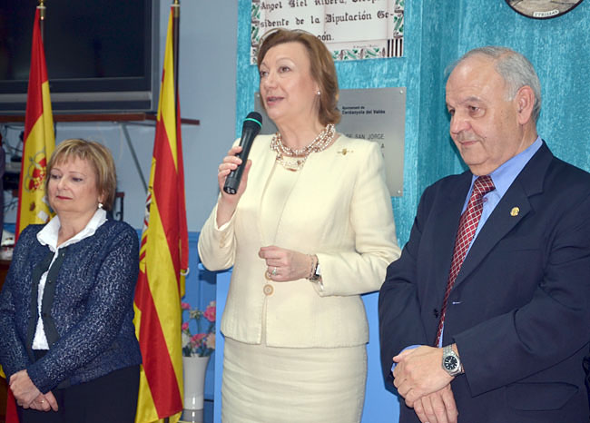 La presidenta d'Aragó defén a Cerdanyola el paper integrador dels centres aragonesos