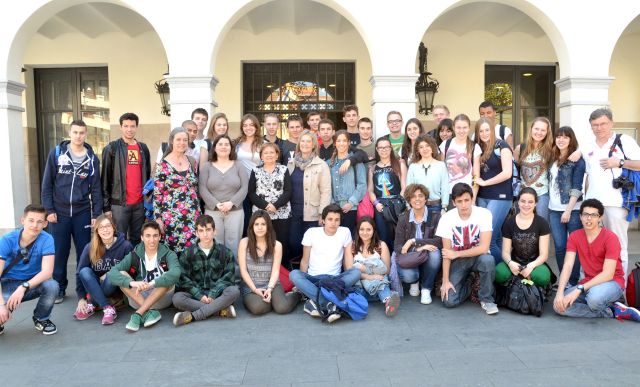 Recepció a estudiants i professors d’un institut d’Holanda