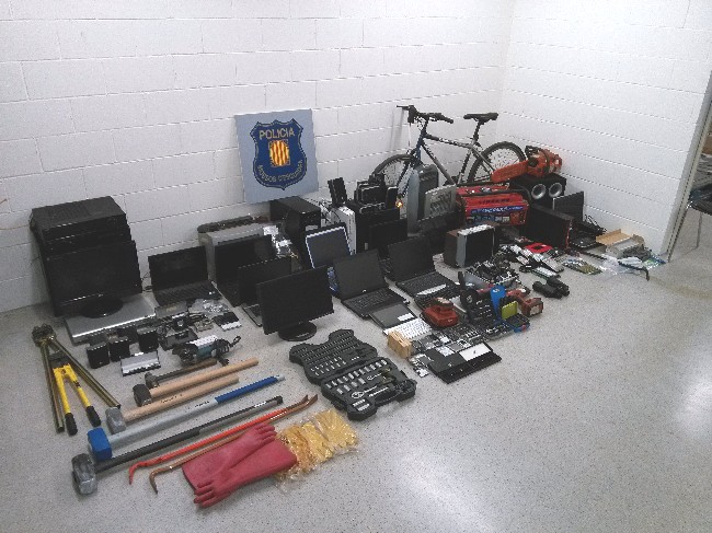 Desarticulat un grup criminal especialitzat en robatoris amb força a empreses 