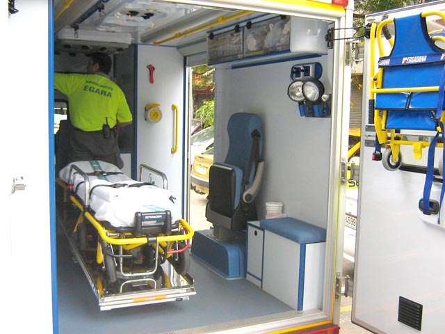 Amenaça de retallades en ambulàncies