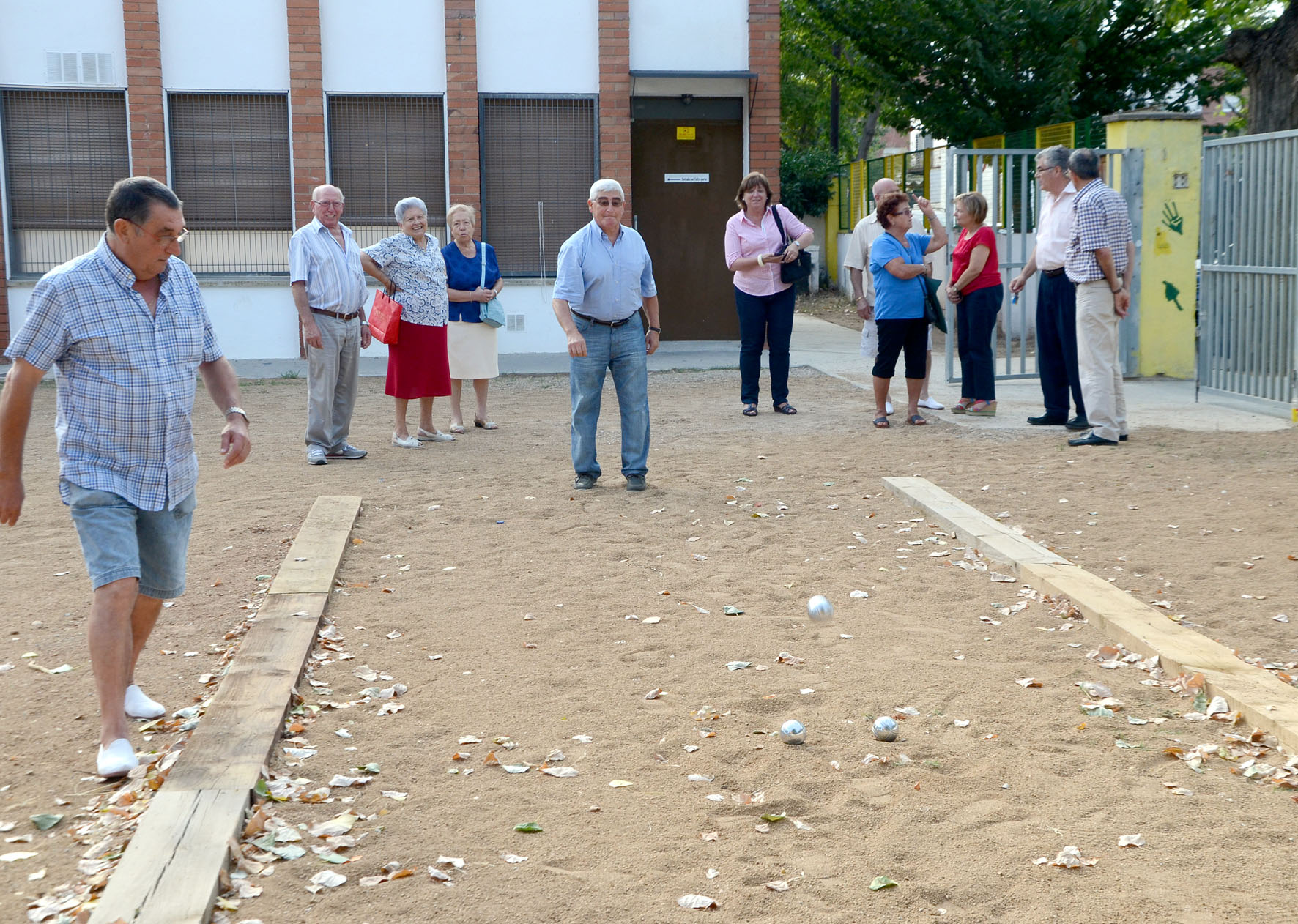 A punt les pistes de petanca de Serraparera