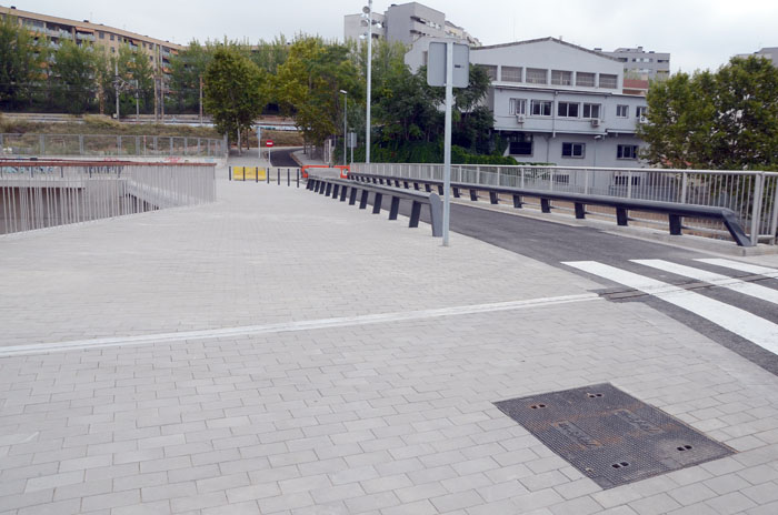 S'obre a la circulació el pont del carrer Remei que connectarà La Farigola amb la resta de la ciutat