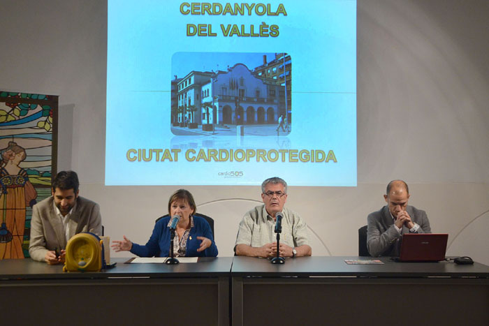 Els desfibril·ladors es presenten a la ciutadania