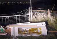 Localitzen deixalles al camí de Can Codina, al costat de l'ermita de Les Feixes