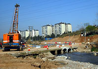 S'obre la carretera de Badia amb el nou pont sobre el riu Sec