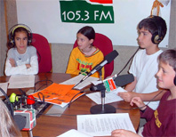 Alumnes del col.legi Bellaterra enregistren un programa a Cerdanyola Ràdio