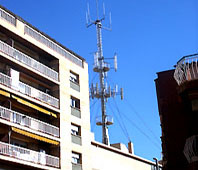 Fernández diu que l'alarma sobre les antenes de telefonia mòbil és injustificada