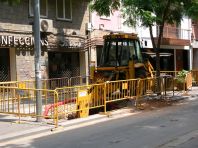 Obres a l'avinguda Catalunya per instal·lar contenidors soterrats