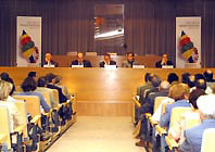 La UAB obrirà el curs acadèmic amb la introducció a l'Any de la Fisica