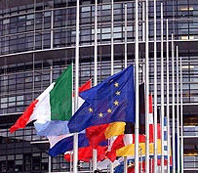 La catedràtica de la UAB Teresa Freixes rep el premi 'Dona Europea 2004'