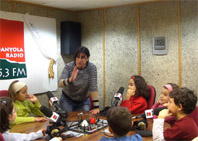 Alumnes de tercer del Carles Buigas visiten Cerdanyola Ràdio