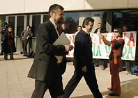 Manifestants reclamen l'aturada del projecte de la Plana del Castell