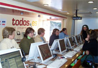 Entra en funcionament l'aula del programa 'Tots a internet'