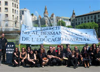 Els treballadors de l'Escola d'Adults l'Alzina es sumen a la vaga del sector