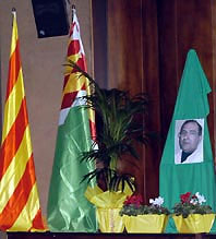 Multitudinari homenatge a Félix Domínguez
