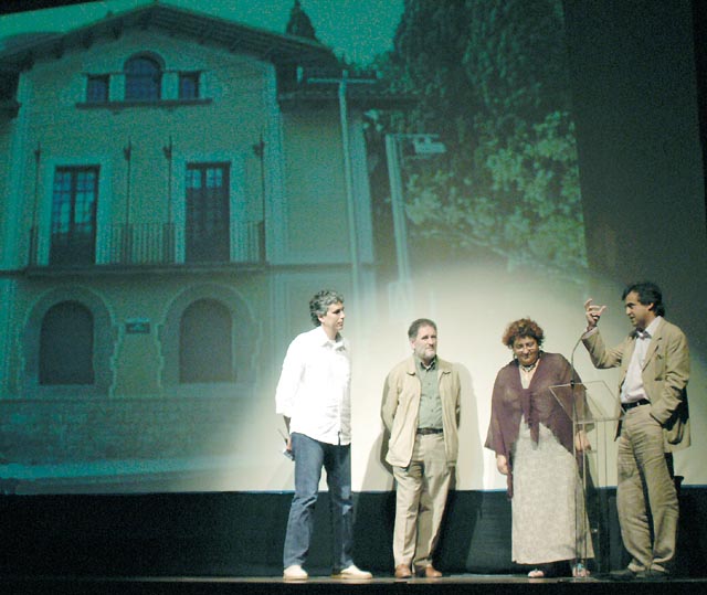 L'obra 'Cerdanyola. Una ciutat, un llibre' es pot trobar ja a totes les llibreries de Cerdanyola