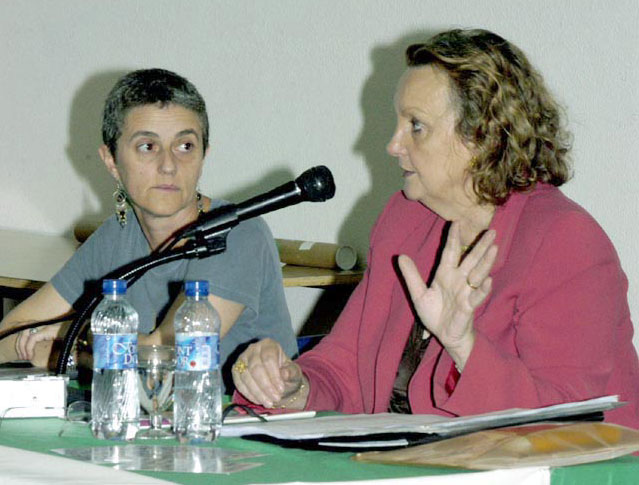 Carme Valls reivindica una millor atenció mèdica per a les dones