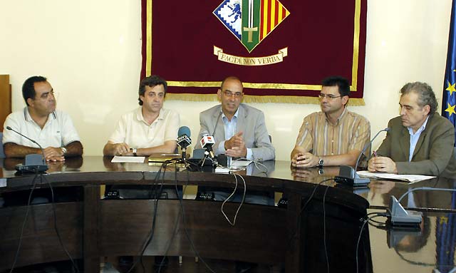 El conseller Baltasar anuncia 117 pisos protegits a la Plana del Castell, el projecte de recuperació del riu i la instal.lació del dipòsit de residus