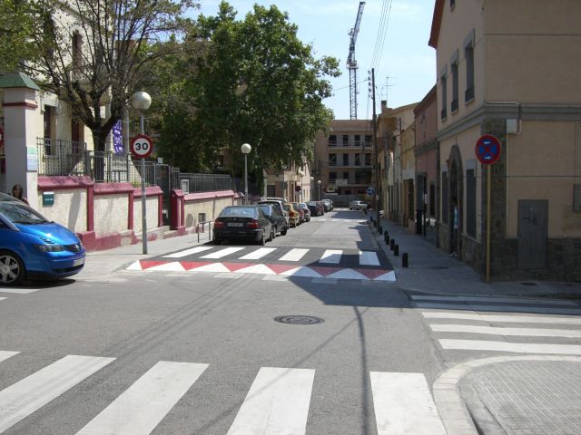 L'Ajuntament enllesteix la primera fase de construcció dels dotze passos elevats previstos